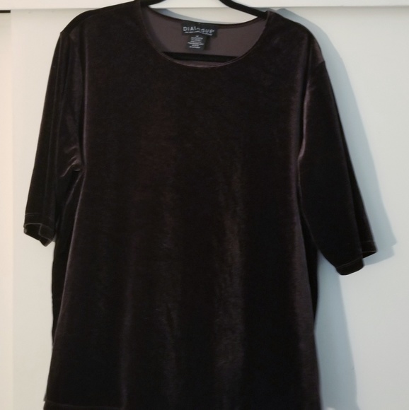 Dialogue Tops - Dialogue Plus size top